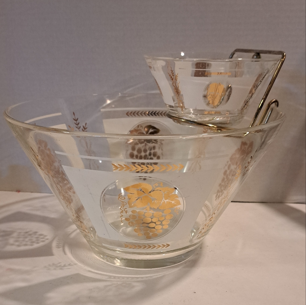 Chip and Dip Gold Gild Pattern Glass Salad or Chip Bowl and Matching Small Bowl